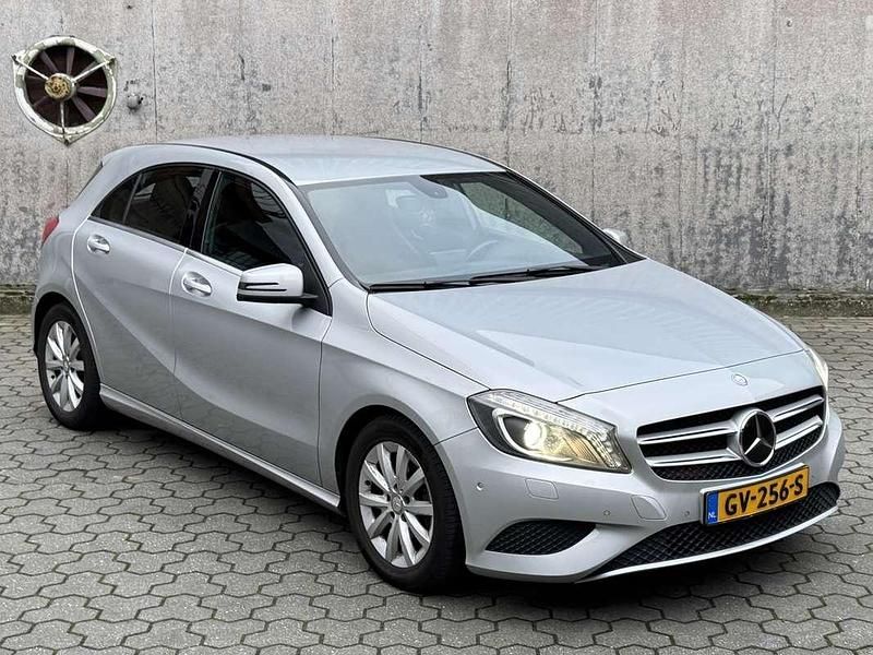 Occasion 2015 Mercedes A180 Ambition Sedan | € 9.950 (Super prijs) - Afbeelding 1/4