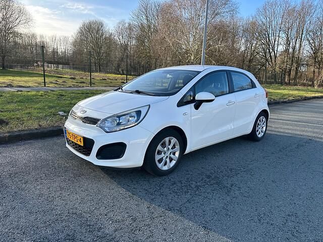 Occasion Kia Rio Comfort 86 PK (63 kW) 2012 Wit Hatchback