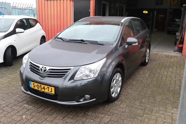 Occasion Toyota Avensis Comfort 132 PK (97 kW) 2011 Grijs Stationwagen