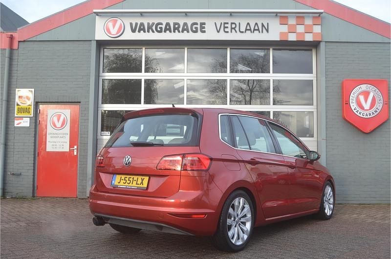 Occasion VW Golf Sportsvan Highline 112 PK (82 kW) 2014 Rood MPV