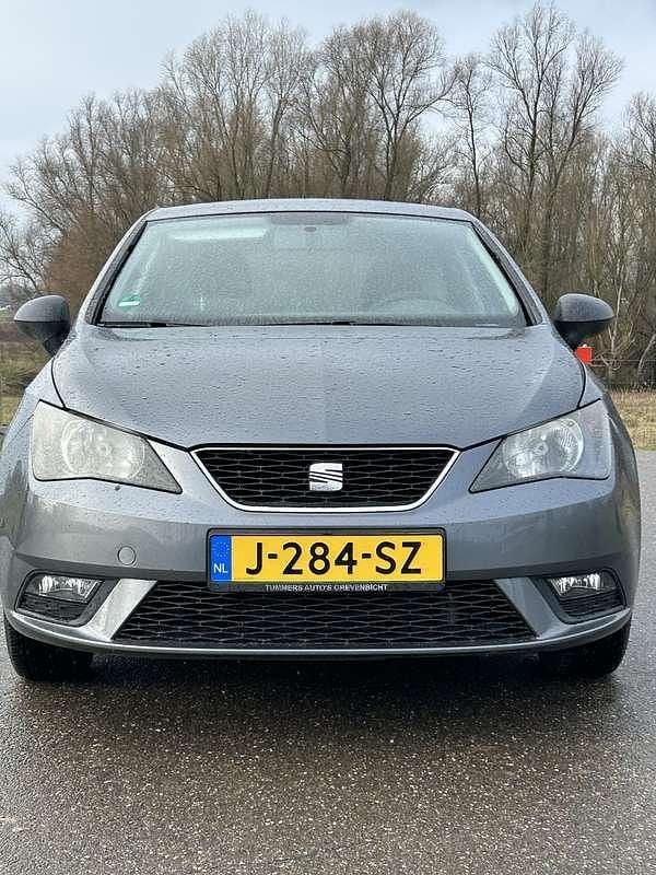 Grijs Occasion 2012 Seat Ibiza Reference MPV | € 3.900 (Goede deal) - Afbeelding 1/4