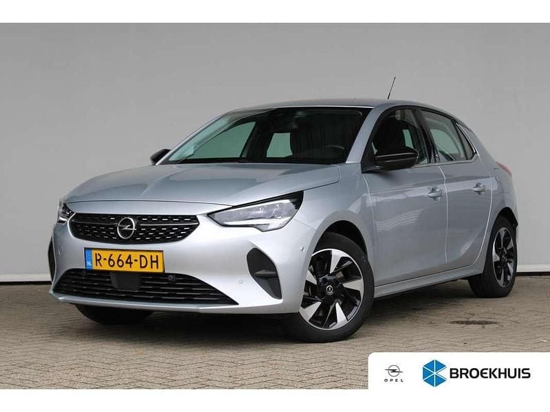 Grijs, metallic lak Gebruikt 2022 Opel Corsa-e Elegance Hatchback | € 17.400 (Eerlijke prijs) - Afbeelding 1/4