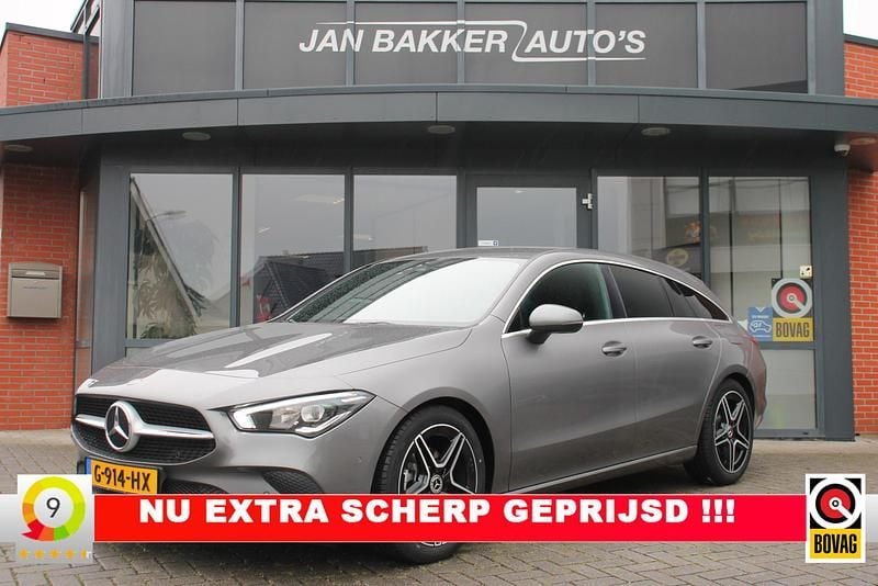 Grijs (metallic) Gebruikt 2019 Mercedes CLA180 Shooting Brake Advantage Stationwagen | € 24.500 (Goede deal) - Afbeelding 1/4