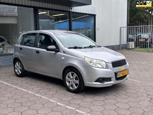 Grijs Gebruikt 2010 Chevrolet Aveo Hatchback | € 2.250 (Iets duurder) - Afbeelding 1/4
