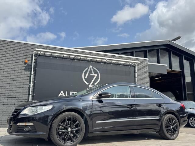 Zwart Gebruikt 2010 VW CC Sedan | € 6.450 (Eerlijke prijs) - Afbeelding 1/4