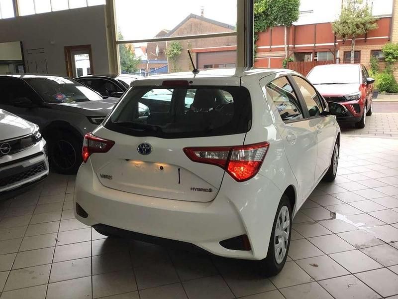 Occasion Toyota Yaris Hybrid 73 PK (53 kW) 2020 Wit Hatchback