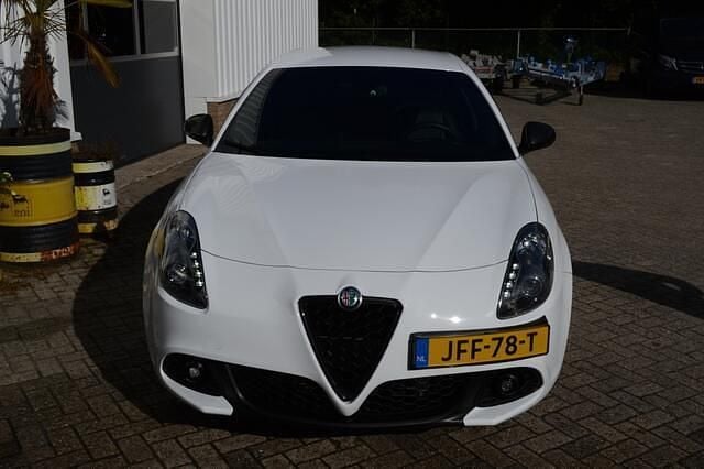 Occasion Alfa Romeo Giulietta 120 PK (88 kW) 2019 Wit Hatchback