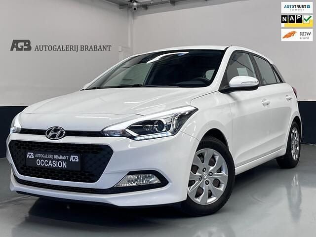 Wit Gebruikt 2016 Hyundai i20 Hatchback | € 9.999 (Eerlijke prijs) - Afbeelding 1/4