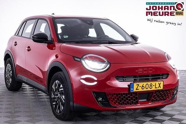 Rood Gebruikt 2024 Fiat 600E Red SUV | € 21.900 (Goede deal) - Afbeelding 1/4