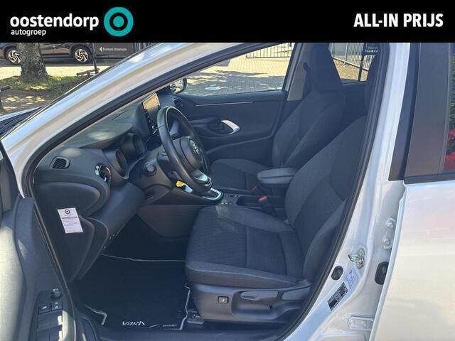 Wit Gebruikt 2022 Toyota Yaris Hatchback | € 20.949 (Eerlijke prijs) - Afbeelding 1/4