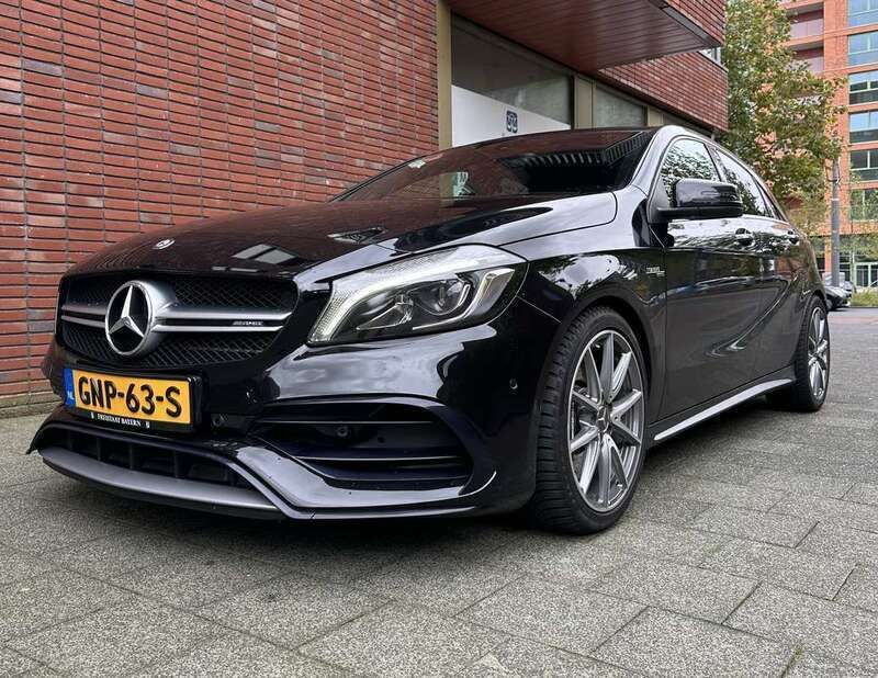 Zwart Gebruikt 2016 Mercedes A45 AMG AMG Hatchback | € 28.990 (Goede deal) - Afbeelding 1/4