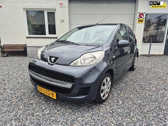 Occasion Peugeot 107 68 PK (50 kW) 2010 Grijs Hatchback