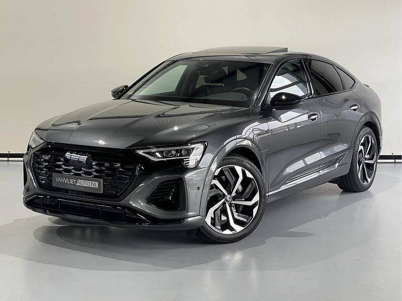 Grijs Gebruikt 2024 Audi Q8 e-tron S-Line SUV | € 59.950 (Super prijs) - Afbeelding 1/4