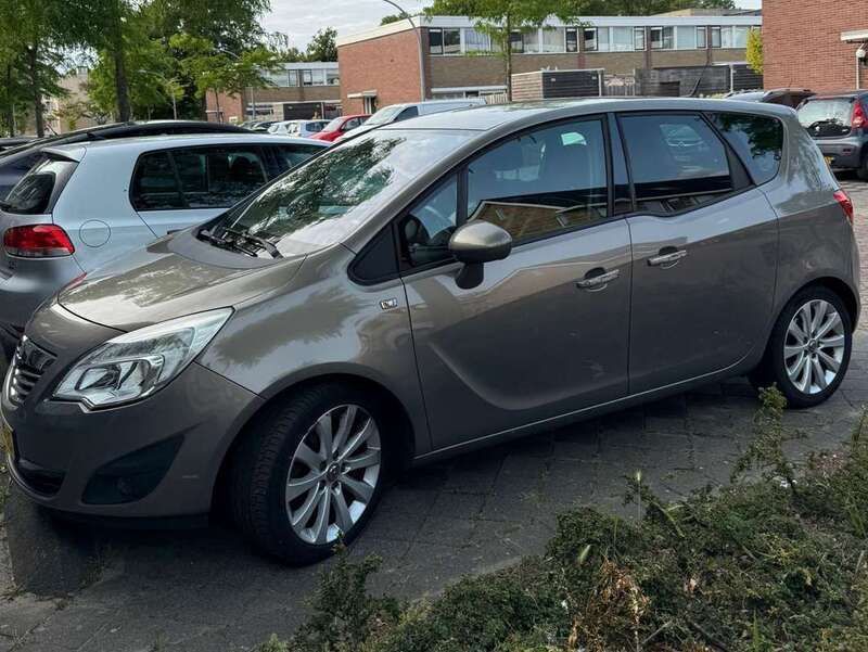 Bruin Gebruikt 2013 Opel Meriva Cosmo MPV | € 11.250 - Afbeelding 1/4