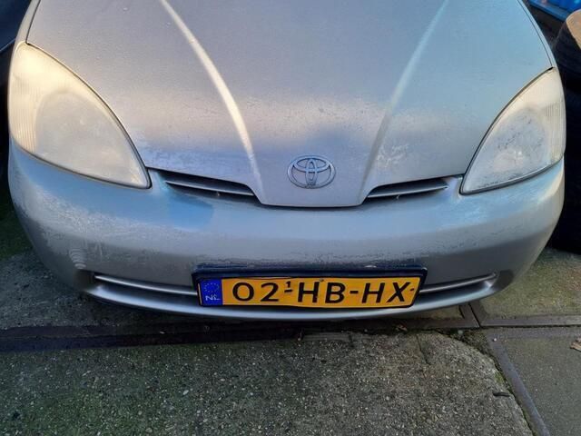 Grijs Gebruikt 2001 Toyota Prius Hatchback | € 800 - Afbeelding 1/4