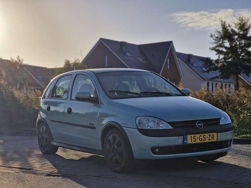 Blauw Gebruikt 2001 Opel Corsa Elegance Hatchback | € 500 (Super prijs) - Afbeelding 1/4