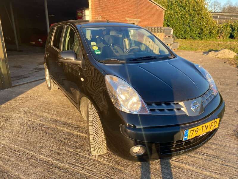 Zwart Gebruikt 2006 Nissan Note MPV | € 1.550 (Eerlijke prijs) - Afbeelding 1/4