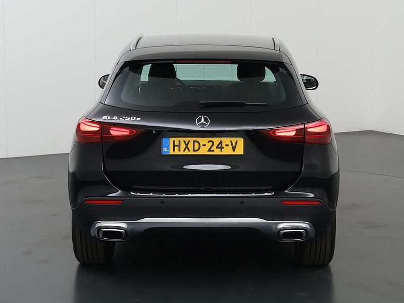 Occasion Mercedes GLA250 Business 218 PK (160 kW) 2023 Zwart SUV