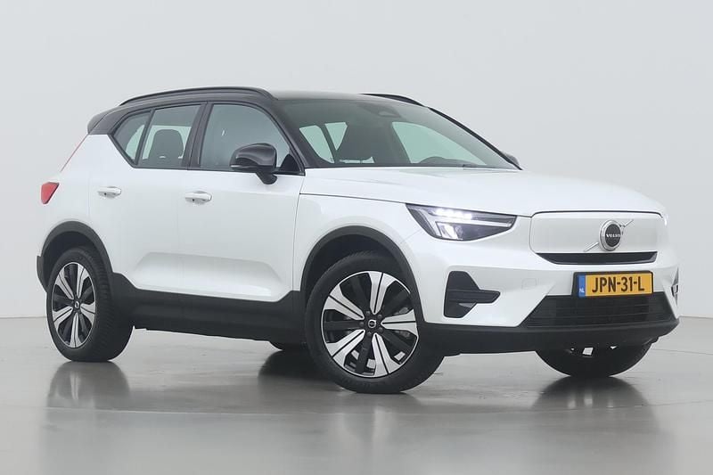 Wit Occasion 2023 Volvo XC40 Plus SUV | € 33.700 (Super prijs) - Afbeelding 1/1