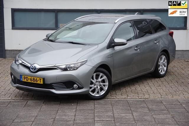 Grijs, metallic lak Gebruikt 2017 Toyota Auris Touring Sports Stationwagen | € 12.450 (Goede deal) - Afbeelding 1/4