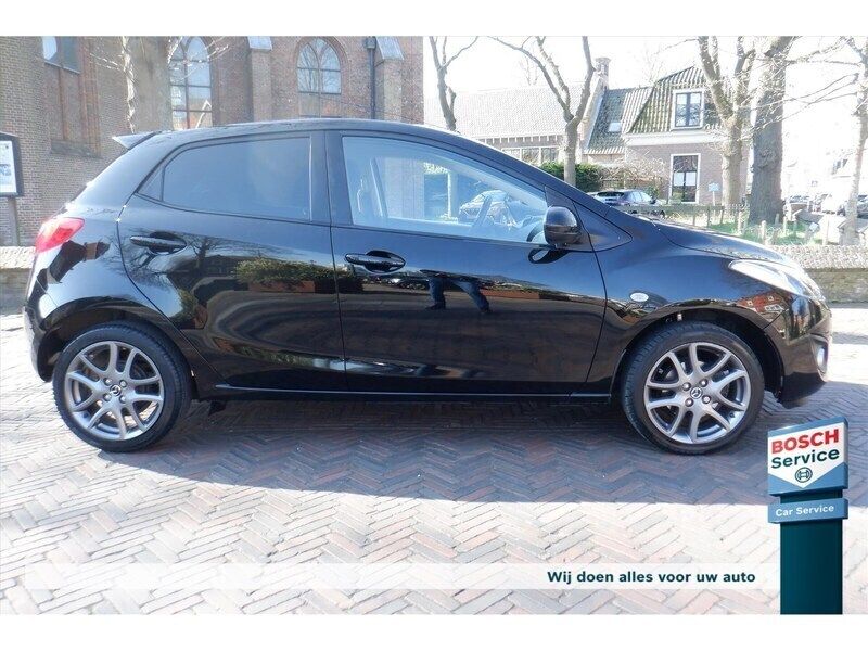 Zwart Gebruikt 2012 Mazda 2 Hatchback | € 7.450 (Iets duurder) - Afbeelding 1/4