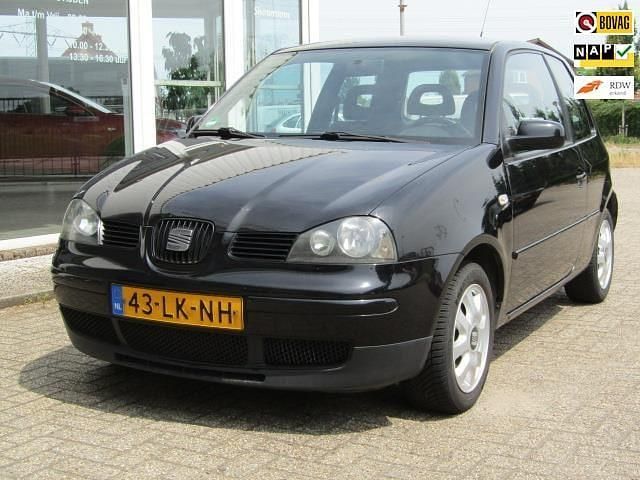 Zwart Gebruikt 2003 Seat Arosa Stella Hatchback | € 1.380 (Iets duurder) - Afbeelding 1/4