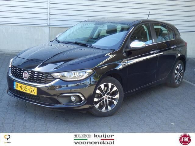 Zwart Gebruikt 2020 Fiat Tipo Mirror Hatchback | € 12.840 (Eerlijke prijs) - Afbeelding 1/4