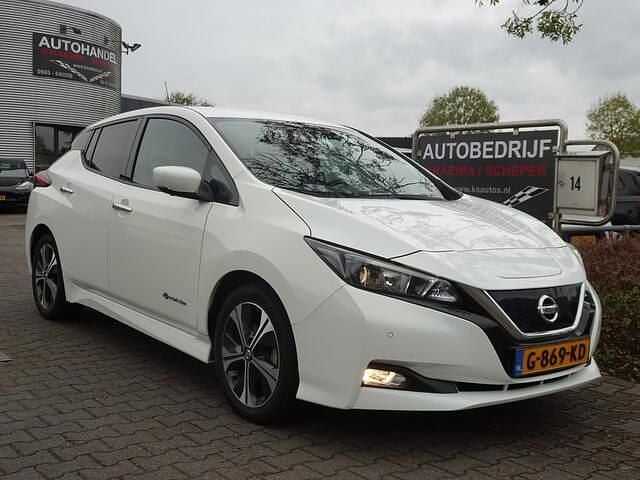 Wit Gebruikt 2019 Nissan Leaf N-Connecta Hatchback | € 9.650 (Eerlijke prijs) - Afbeelding 1/4