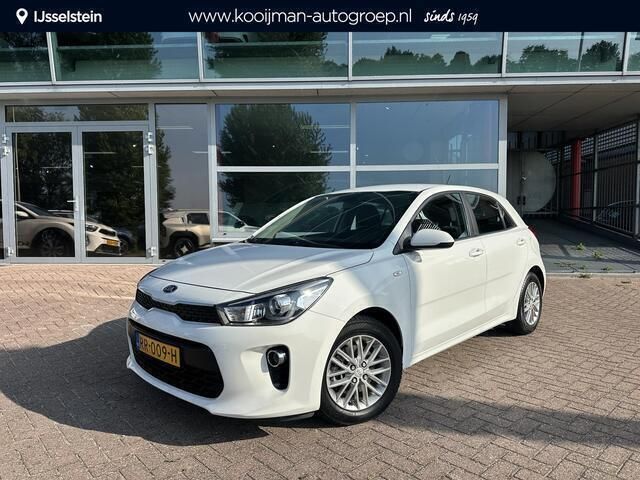 (ud) clear white s Gebruikt 2018 Kia Rio Hatchback | € 13.750 (Eerlijke prijs) - Afbeelding 1/4