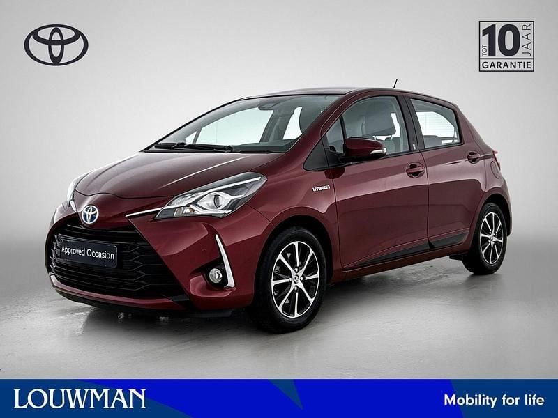 Occasion Toyota Yaris Hybrid Premium 2026 Rood Hatchback