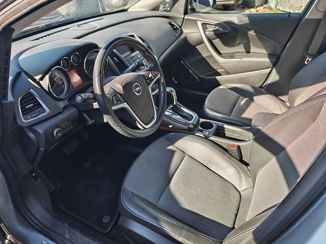 Occasion Opel Astra Cosmo 140 PK (102 kW) 2011 Grijs Hatchback