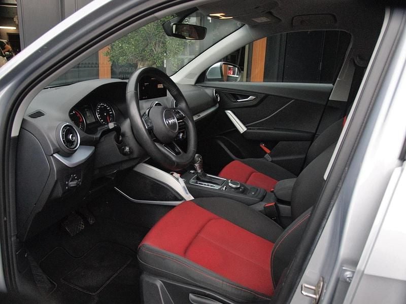 Occasion Audi Q2 Basis 150 PK (110 kW) 2020 Grijs SUV