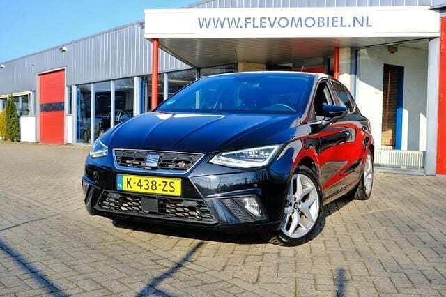 Zwart (metallic) Occasion 2021 Seat Ibiza Business Hatchback | € 13.950 (Eerlijke prijs) - Afbeelding 1/4