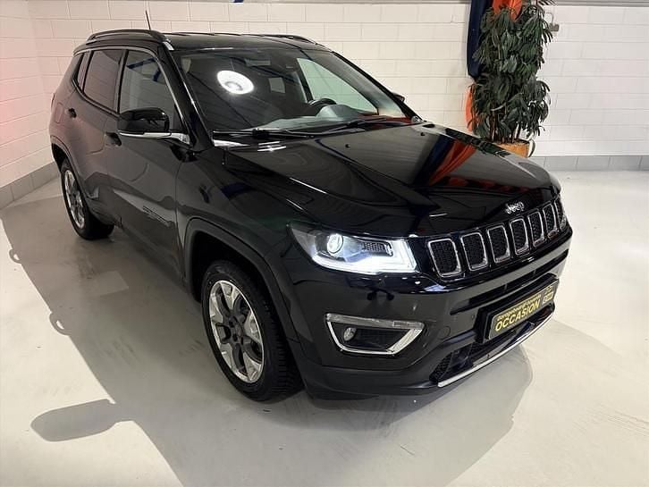 Zwart (metallic) Occasion 2020 Jeep Compass SUV | € 21.950 (Super prijs) - Afbeelding 1/4