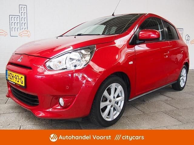Rood Gebruikt 2013 Mitsubishi Space Star Intense+ Hatchback | € 5.845 (Eerlijke prijs) - Afbeelding 1/4