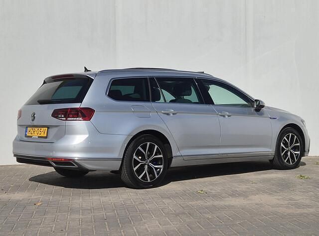 Occasion VW Passat Business 218 PK (160 kW) 2020 Reflexzilver metallic (grijs metallic) Stationwagen