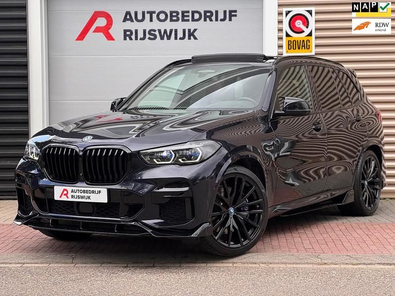 Zwart Gebruikt 2022 BMW X5 Executive SUV | € 69.950 (Eerlijke prijs) - Afbeelding 1/4