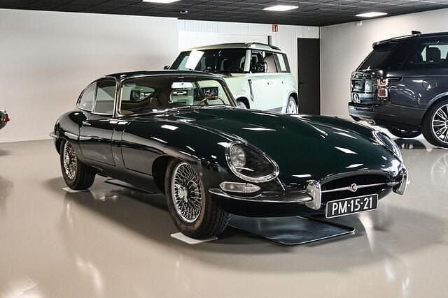 Groen Gebruikt 1964 Jaguar E-Type Coupé | € 139.995 - Afbeelding 1/4
