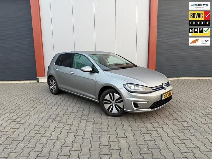 Grijs Occasion 2018 VW e-Golf Hatchback | € 12.250 (Eerlijke prijs) - Afbeelding 1/4