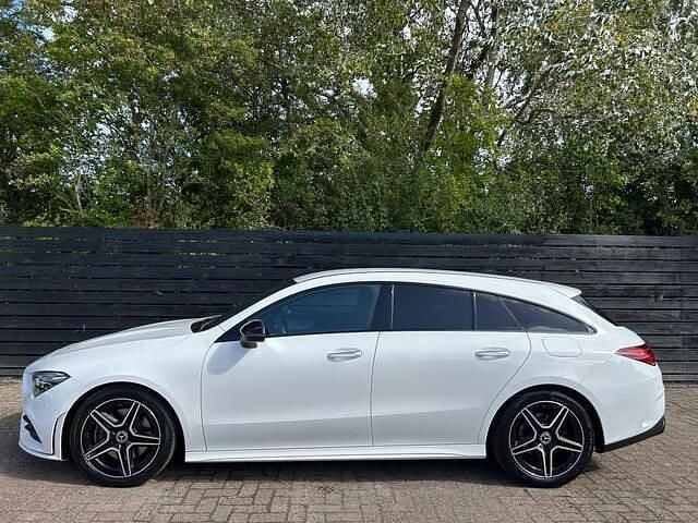 Wit Gebruikt 2020 Mercedes CLA200 Shooting Brake Business Stationwagen | € 23.950 (Eerlijke prijs) - Afbeelding 1/4