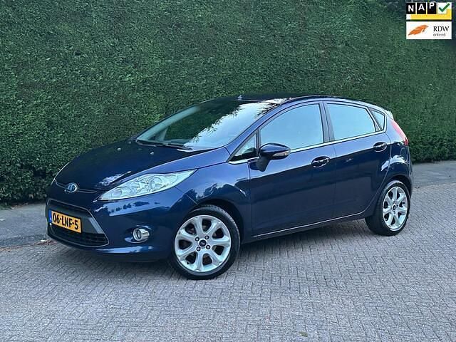 Blauw Gebruikt 2010 Ford Fiesta Titanium Hatchback | € 3.650 (Eerlijke prijs) - Afbeelding 1/4