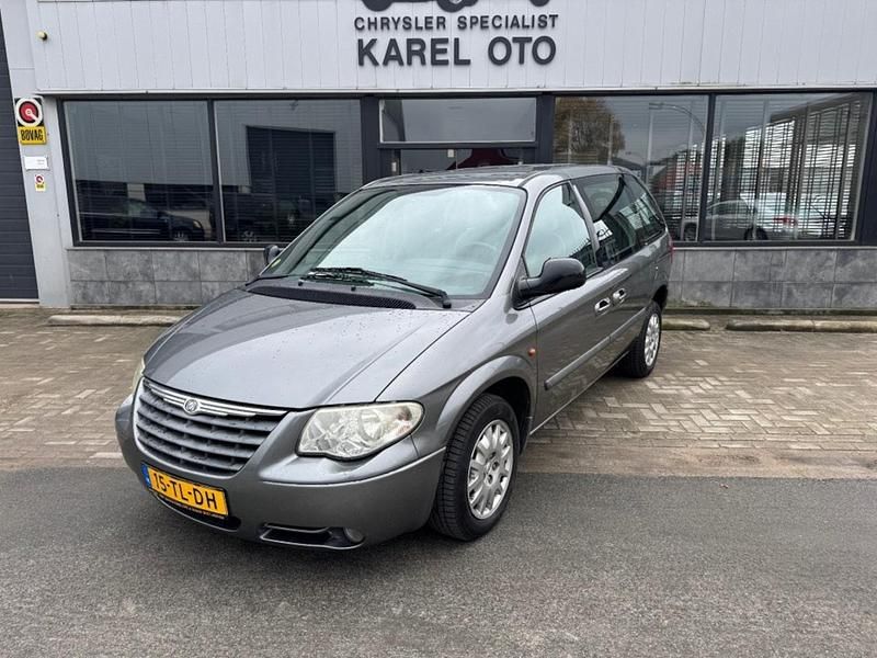 Grijs Gebruikt 2006 Chrysler Voyager MPV | € 8.950 - Afbeelding 1/4