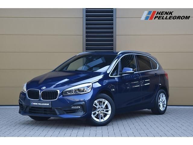 Blauw Gebruikt 2019 BMW 218 Executive Stationwagen | € 17.950 (Goede deal) - Afbeelding 1/4