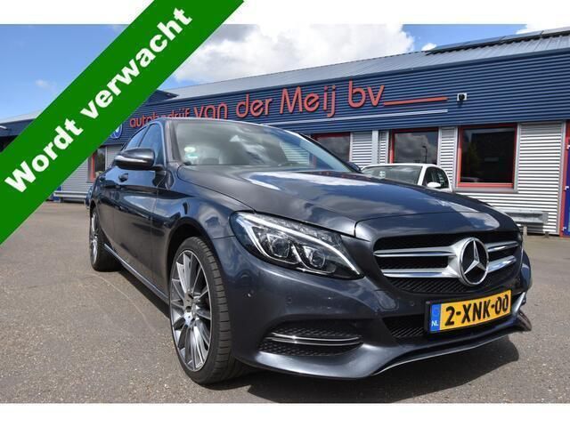 Grijs Gebruikt 2014 Mercedes C220 Prestige Sedan | € 16.450 (Eerlijke prijs) - Afbeelding 1/4