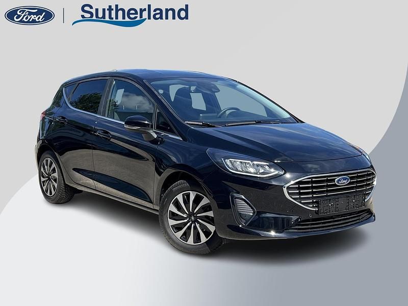 Zwart Gebruikt 2022 Ford Fiesta Titanium Hatchback | € 18.800 (Goede deal) - Afbeelding 1/4
