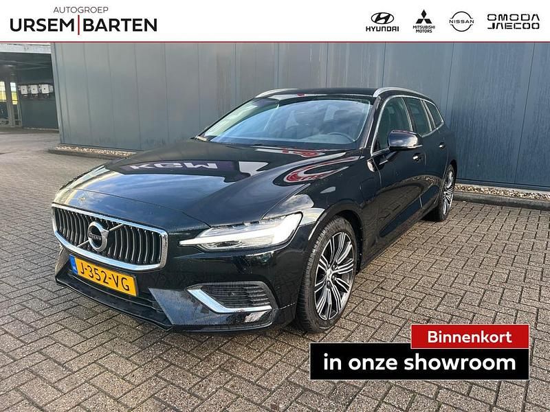 Zwart Occasion 2020 Volvo V60 Business Edition Stationwagen | € 24.930 (Super prijs) - Afbeelding 1/1