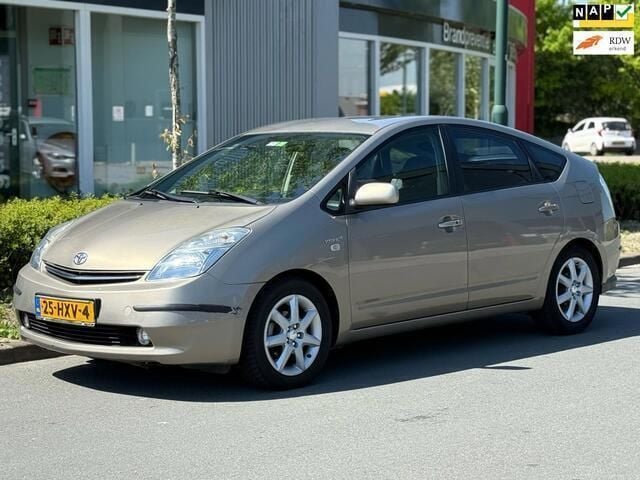 Beige Gebruikt 2007 Toyota Prius Hatchback | € 4.500 (Eerlijke prijs) - Afbeelding 1/4