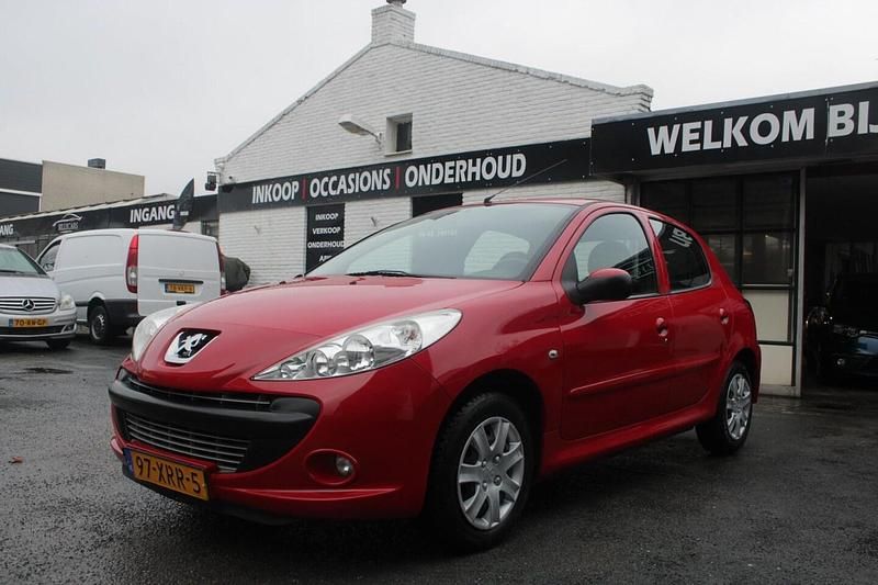 Rood Gebruikt 2012 Peugeot 206 Hatchback | € 4.450 (Eerlijke prijs) - Afbeelding 1/4