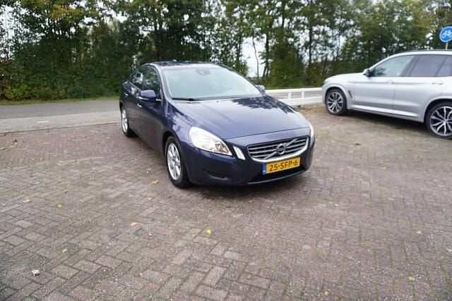 Blauw Gebruikt 2011 Volvo S60 Sedan | € 7.744 (Goede deal) - Afbeelding 1/4