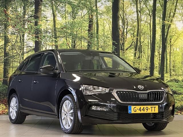 Occasion Skoda Scala Ambition 116 PK (85 kW) 2019 Zwart, metallic lak Hatchback